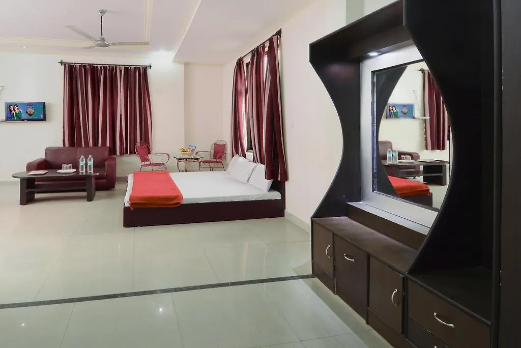 Fabhotel Prashant Palace Mysore 3*,  India