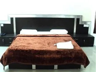 Fabhotel Prashant Palace Mysore Hotel