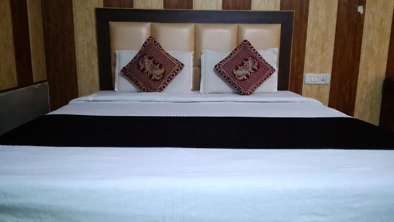 Fabhotel Prashant Palace Mysore India
