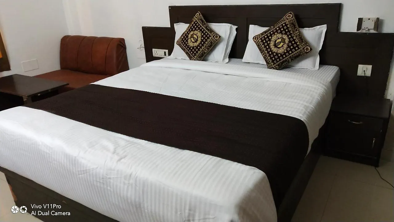Fabhotel Prashant Palace Mysore 3*,