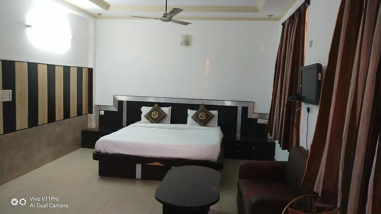 Hotel Fabhotel Prashant Palace Mysore
