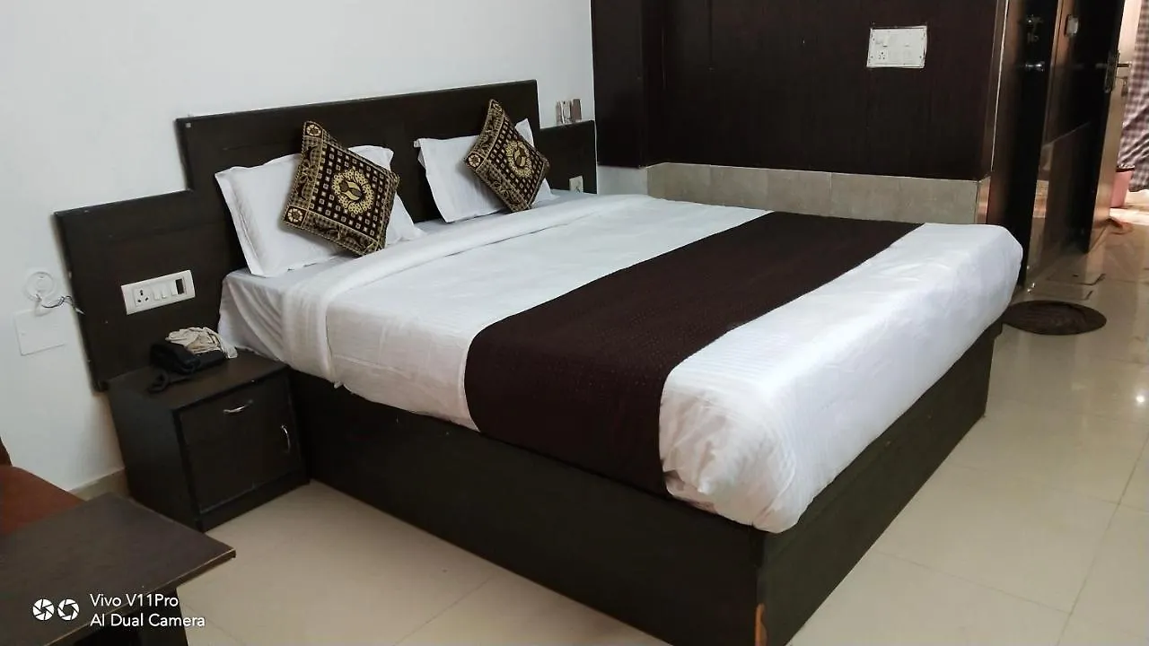 Fabhotel Prashant Palace Mysore 3*,