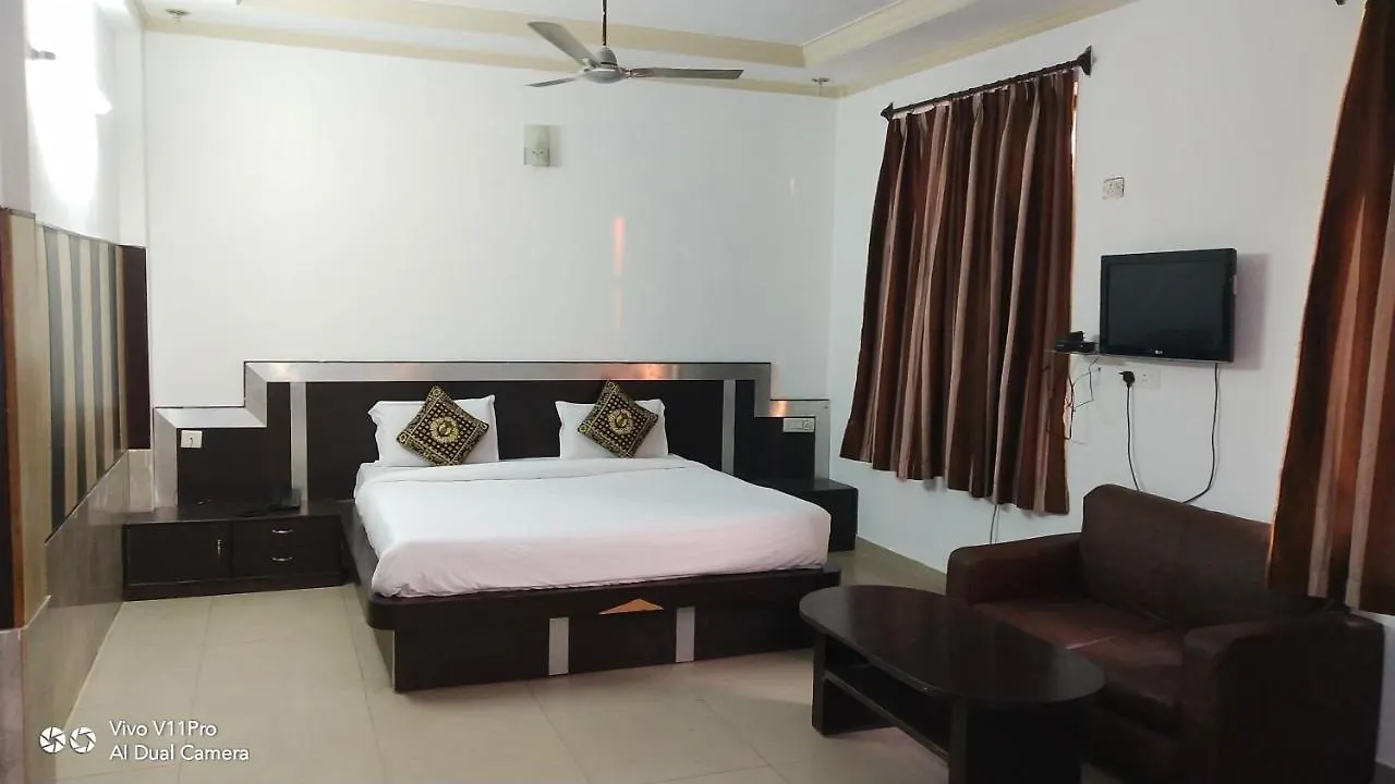 Fabhotel Prashant Palace Mysore India
